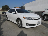2013 Toyota Camry SE's photo